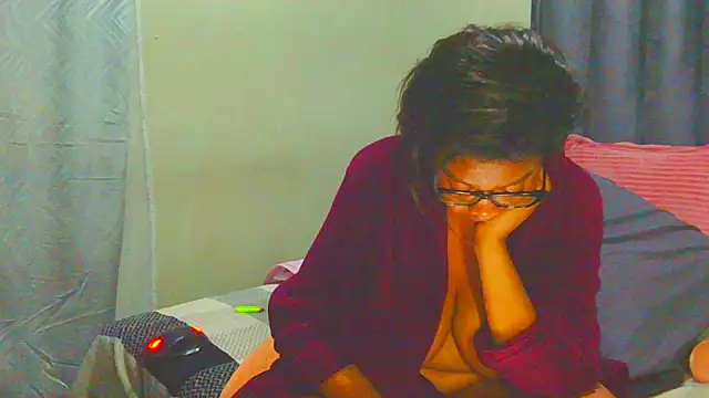 Chat XXX en directo de HOTSEXCBOOBS30xx
