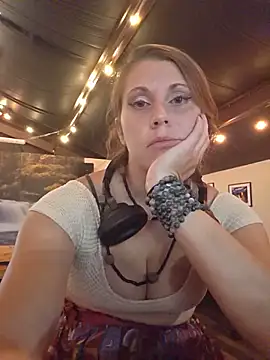 Chat +18 de KittyWhispers ao vivo