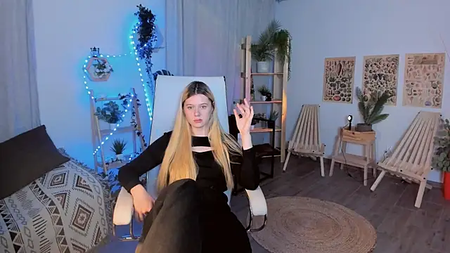 CelestineMauriac Chat XXX live