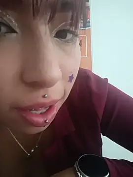 Chatroom XXX en direct de JULIETH__05