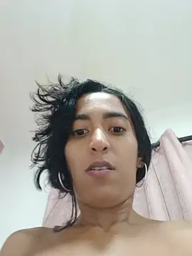 _Saraa-'s Live XXX Chat