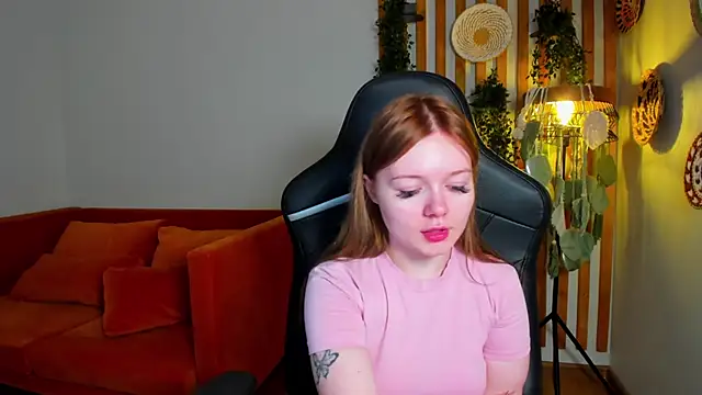 ElinaVale's Live XXX Chat