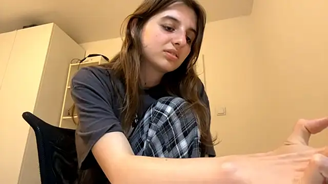 Chat XXX ao vivo de ActaedCottage