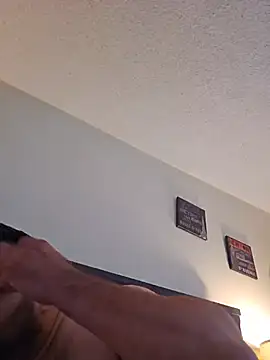 Roddog18's Live XXX Chat