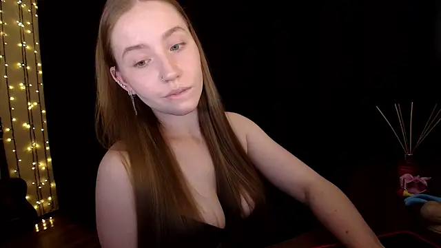 SindiWatsoon's Live XXX Chat