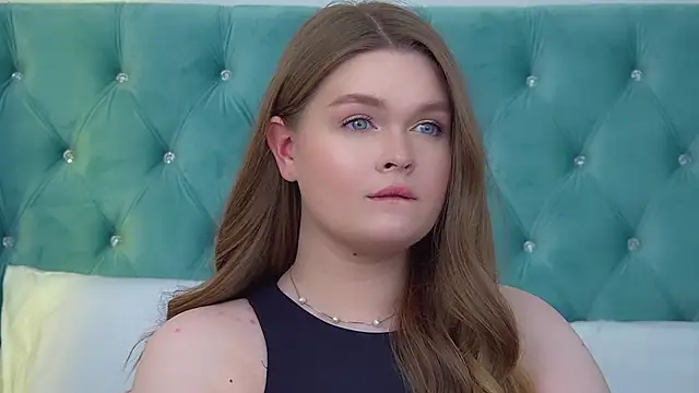 CrystalLyons Chat XXX live