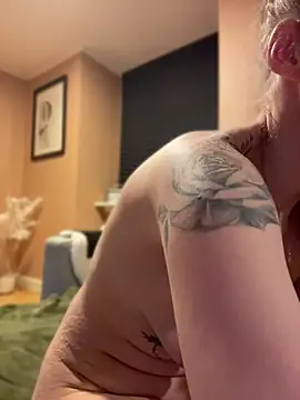 Mrs_Mr_007's Live XXX Chat