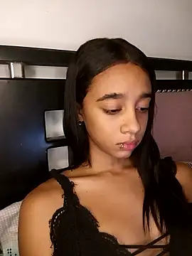 Zoe_Sweett18 Chat XXX in diretta