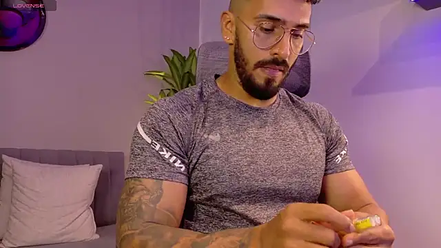 tony_muscle XXX чат на живо