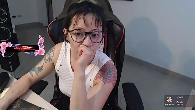 XXX chat uživo modela pink-2022