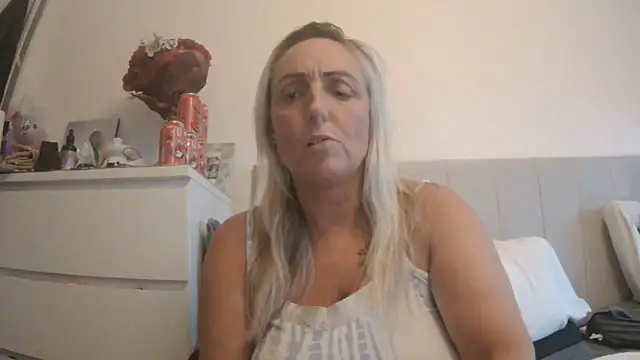 theblondecocklover XXX чат на живо