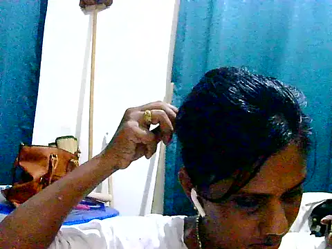 Ansh1307's Live XXX Chat