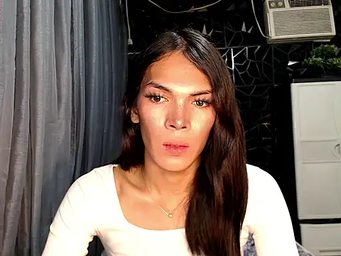 Chatroom XXX en direct de GORGEOUS_CARMEE