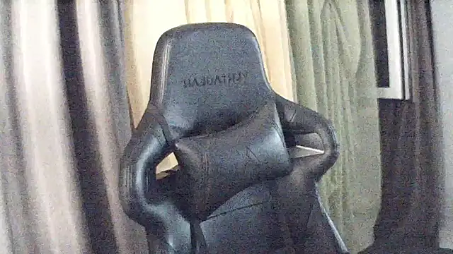 MoodieMira Adlı Modelin Canlı XXX Sohbeti