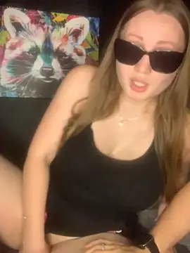 T1_ma_2's Live XXX Chat