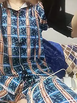 Sellena2 Adlı Modelin Canlı XXX Sohbeti