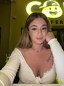 IsabellaEtthan Adlı Modelin Canlı XXX Sohbeti