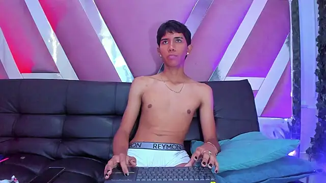 KevCokkn Live XXX chat