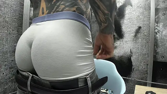 Chat +18 de Gury_tattoo ao vivo