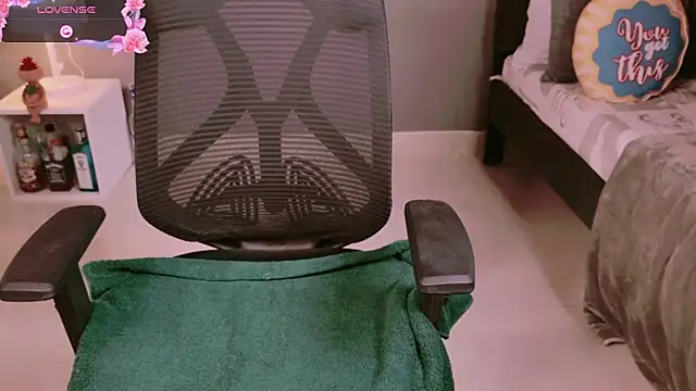 Khaleesiiii's Live XXX Chat