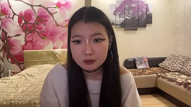 MaeRaads' Live XXX Chat