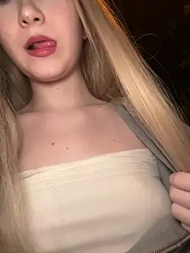 XXX chat uživo modela MarlboroWeb