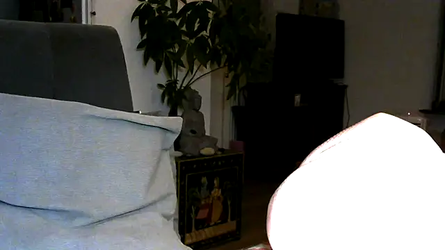 frenchblackc31n Live XXX chat