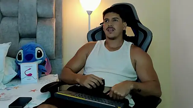 Chat +18 de victor_vixen ao vivo
