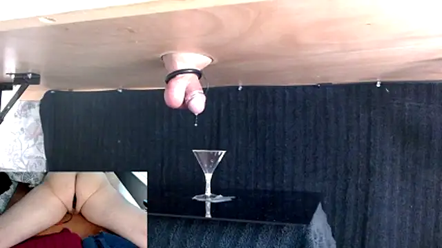 แชท XXX สดของ Thickcockshaved