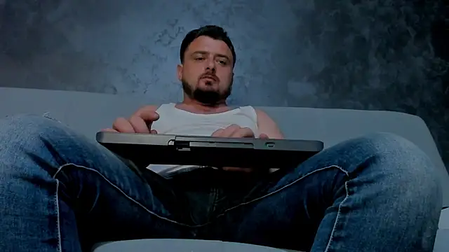 CLOUDYMARK Chat XXX live