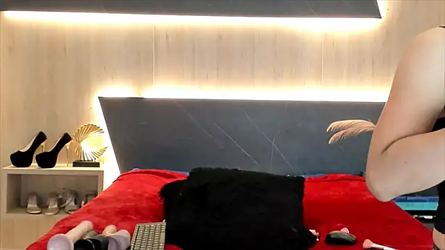 LorenaVarga Adlı Modelin Canlı XXX Sohbeti