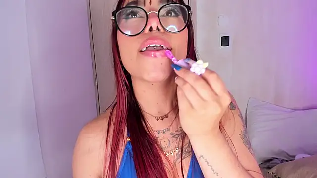 Chat +18 de Little_natty_ ao vivo