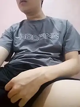 Zineyy 现场XXX聊天