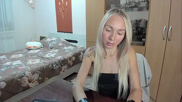 Chatroom XXX en direct de AlisiaCat