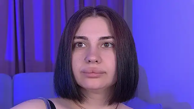 AdrianaToress' Live XXX Chat