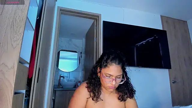 צ'אט XXX בשידור חי של iriss_25