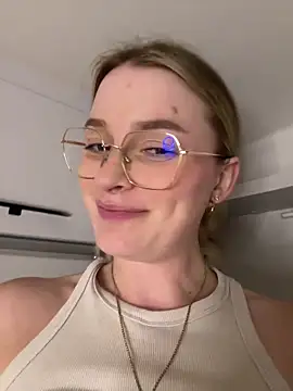Chat +18 de melanieTesss ao vivo