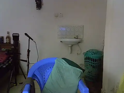 Thee_Biggest's Live XXX Chat