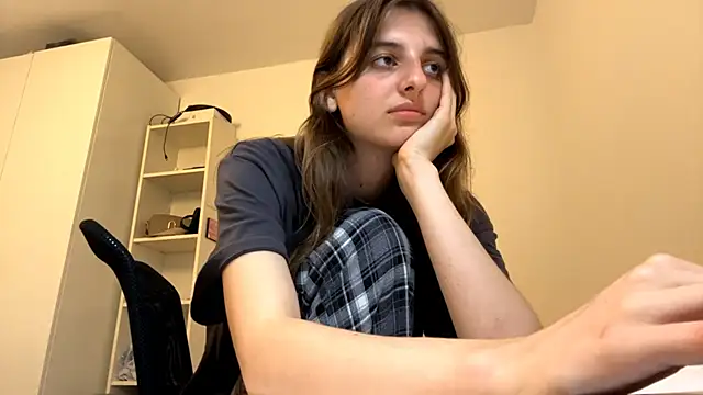 ActaedCottage's Live XXX Chat