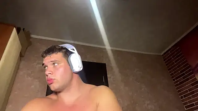 MusclePhantom's Live XXX Chat