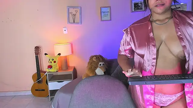 naomy_ruiz_'s Live XXX Chat