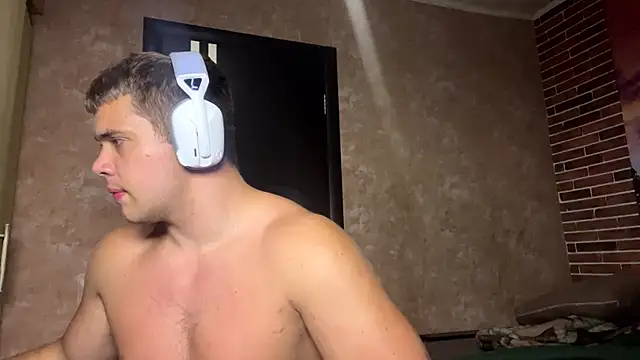MusclePhantom Live XXX Chat