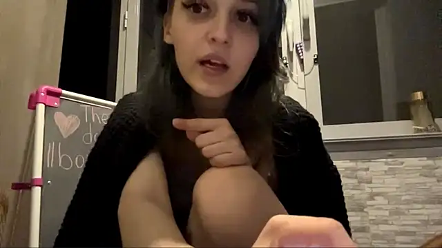 AntoinetteCrispell Chat XXX live
