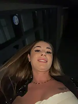 IsabellaEtthan Chat XXX in diretta