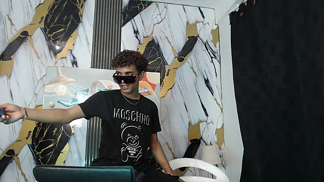 GOLDEN_2026 Chat XXX in diretta