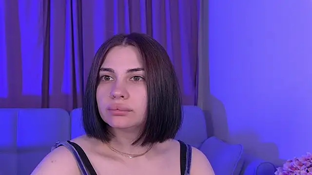 AdrianaToress' Live XXX Chat