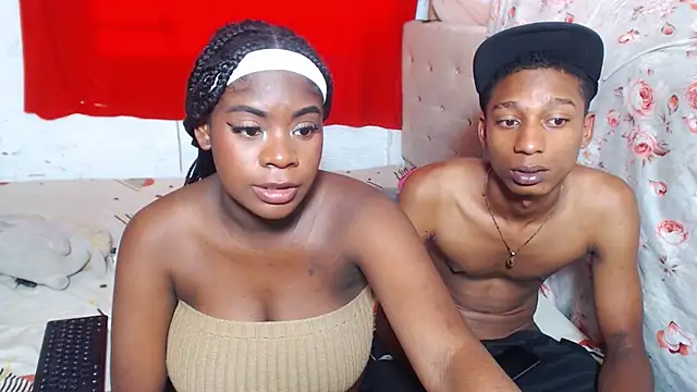 EvaxEmma's Live XXX Chat