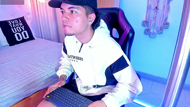 Briian__ XXX чат на живо