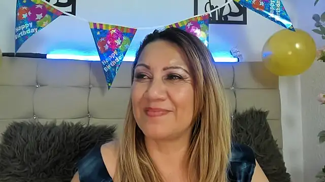 yayita_mature's Live XXX Chat