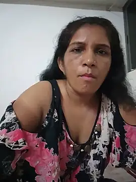 Old-diva Adlı Modelin Canlı XXX Sohbeti